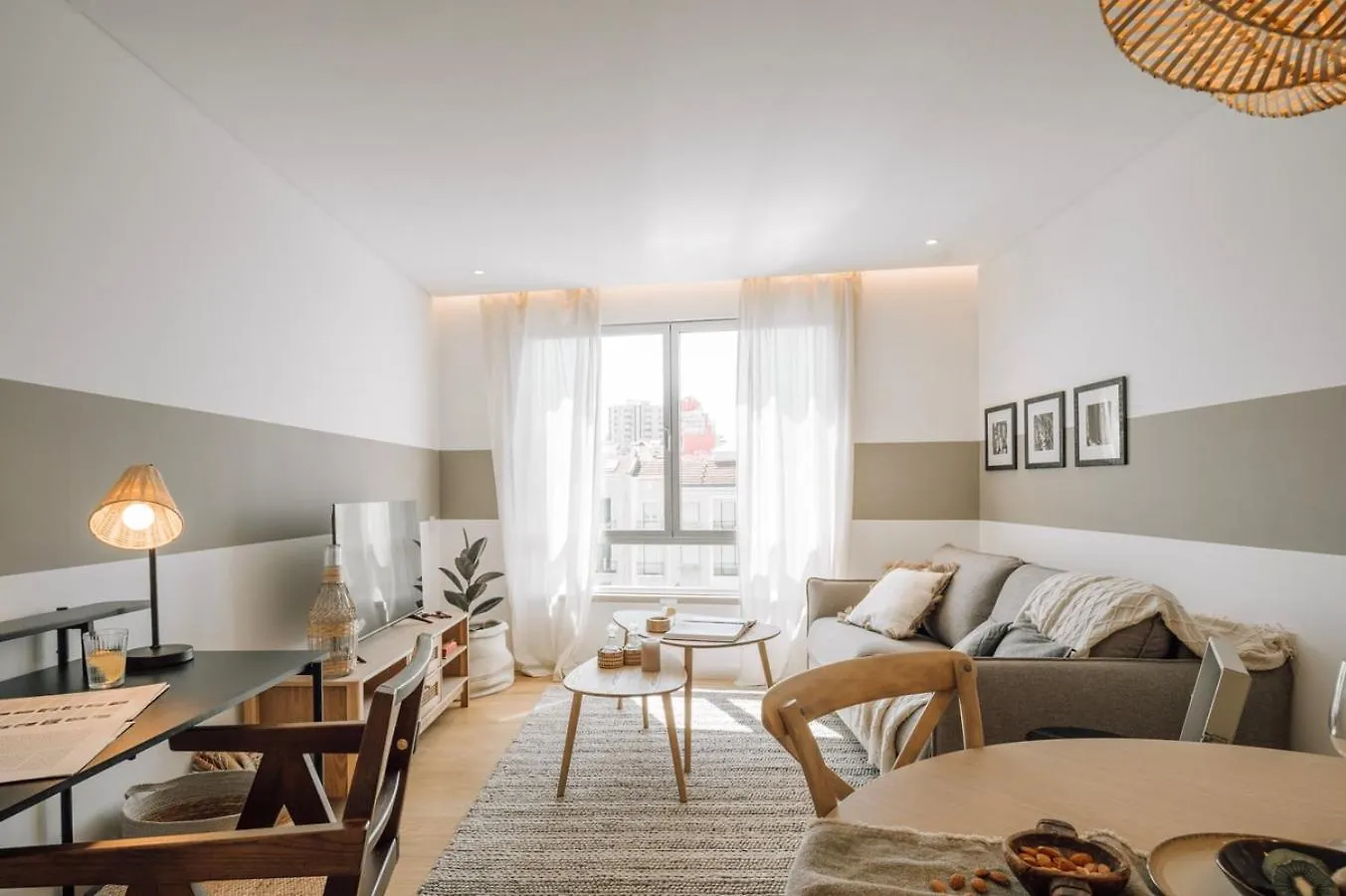 Апартаменты Montalto - 1 Bedroom And Parking In Alvalade Лиссабон
